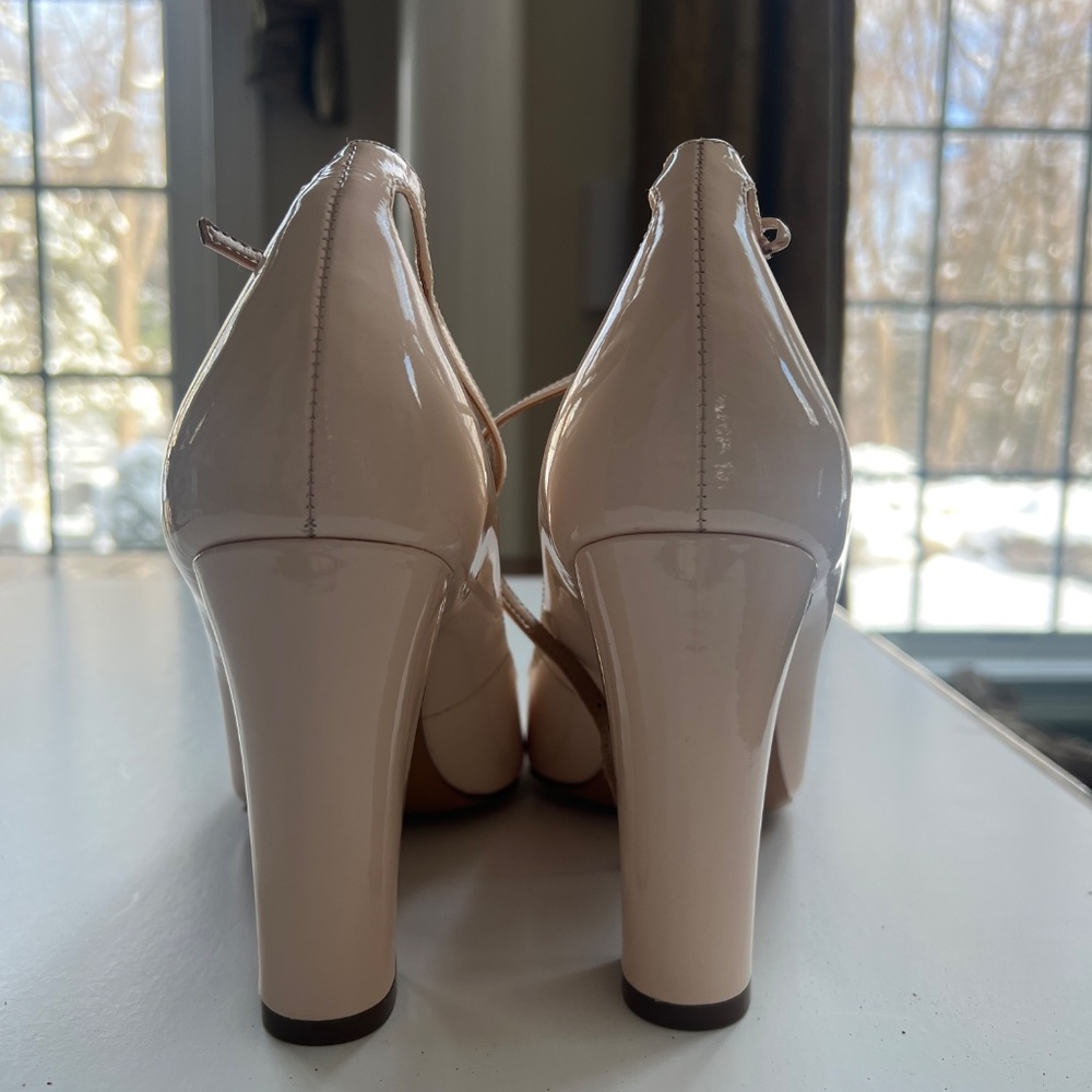 Brand New Banana Republic Blush Pink Leather Closed Toe Heels Women's size 8.5 - Picture 3 of 7
